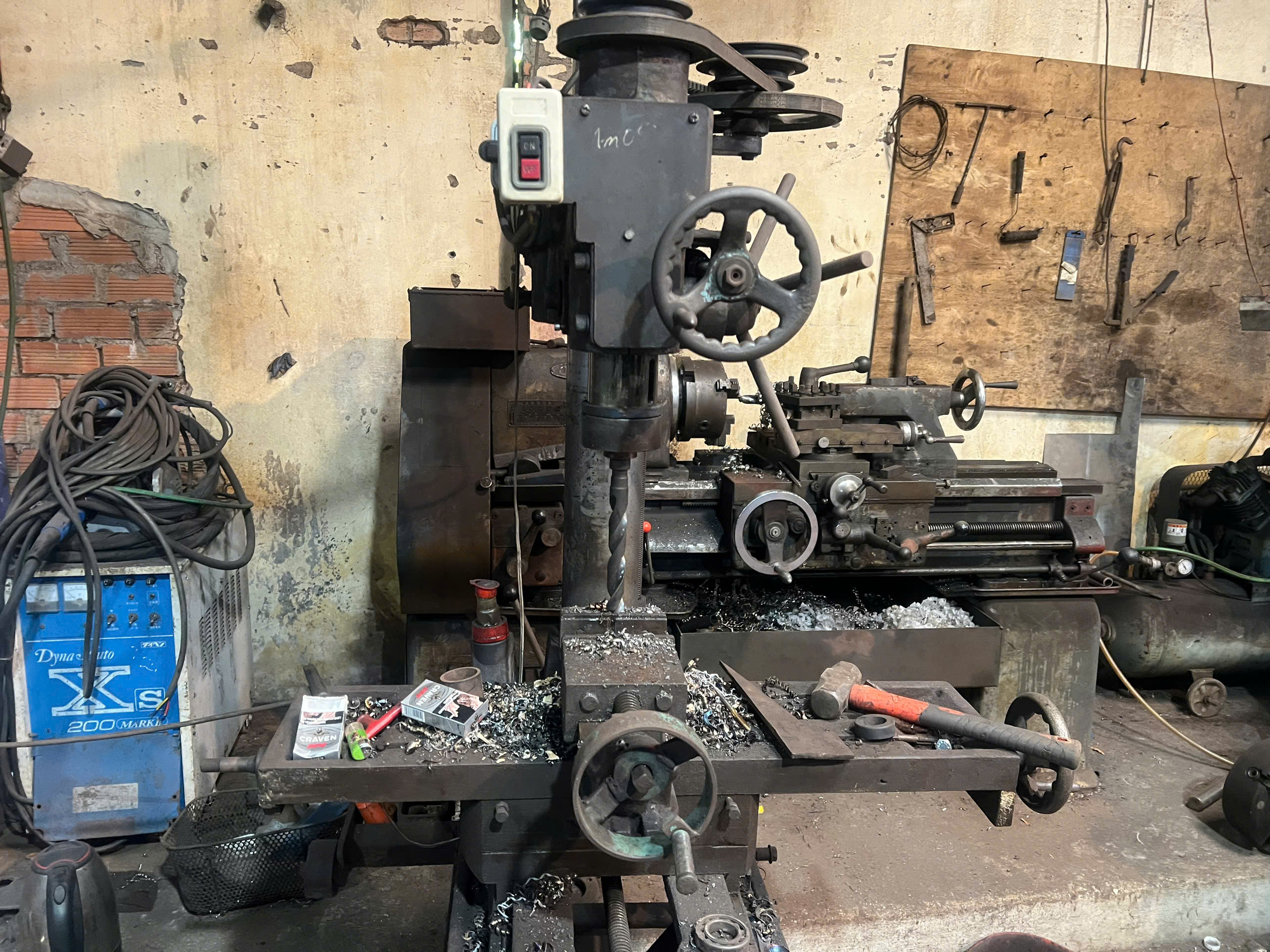 Vertical Milling Machine.jpg